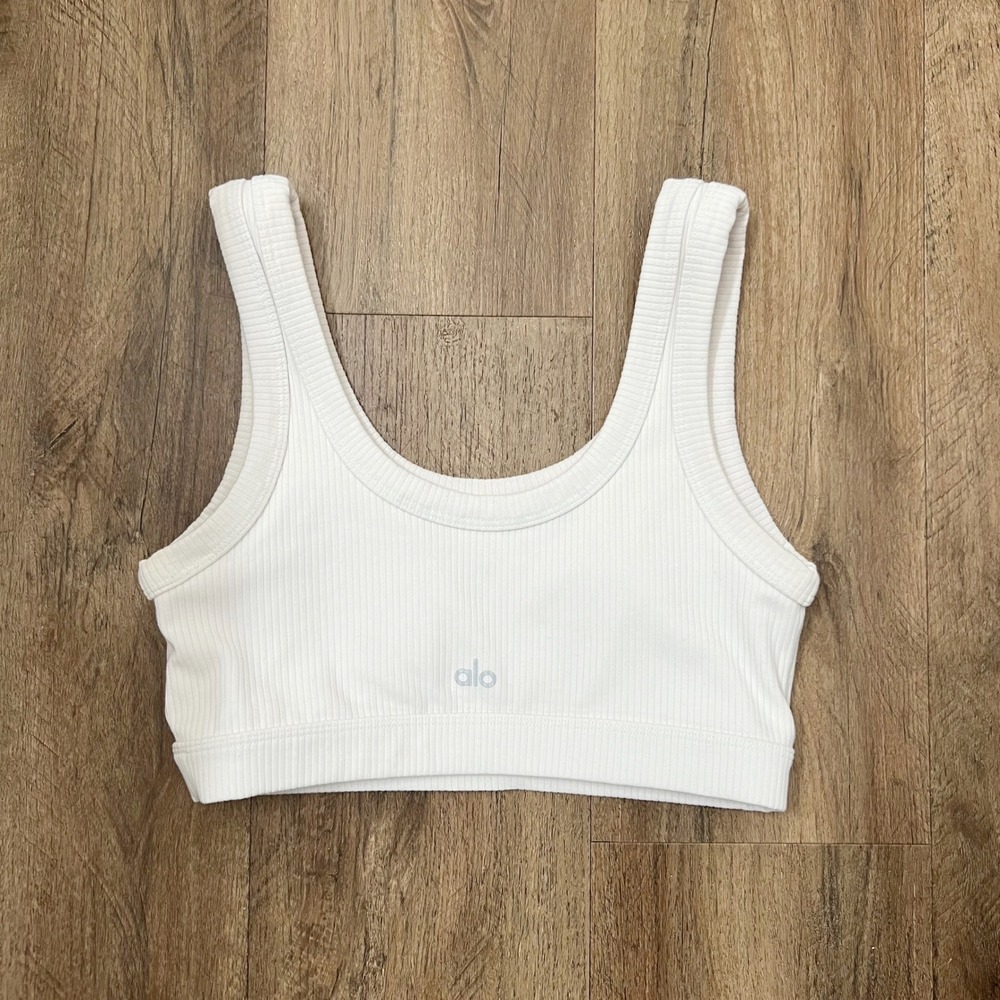Alo Yoga Wellness Bra White Ribbed Scoop Neck Sports Bra Size M - Picture 11 of 12